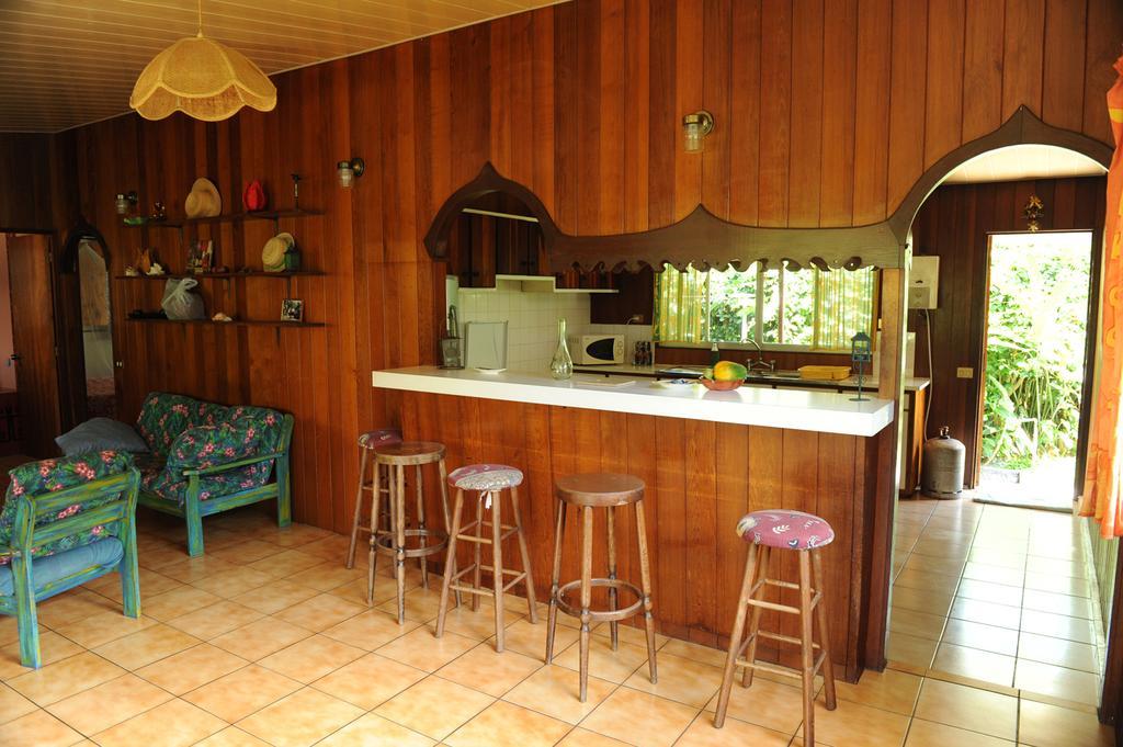 Pension Te Miti - Plage-Beach 200M - Mahana Parc & Vaiava Beach Pk18 - B&B Chambres Ou Dortoir Punaauia  Екстер'єр фото